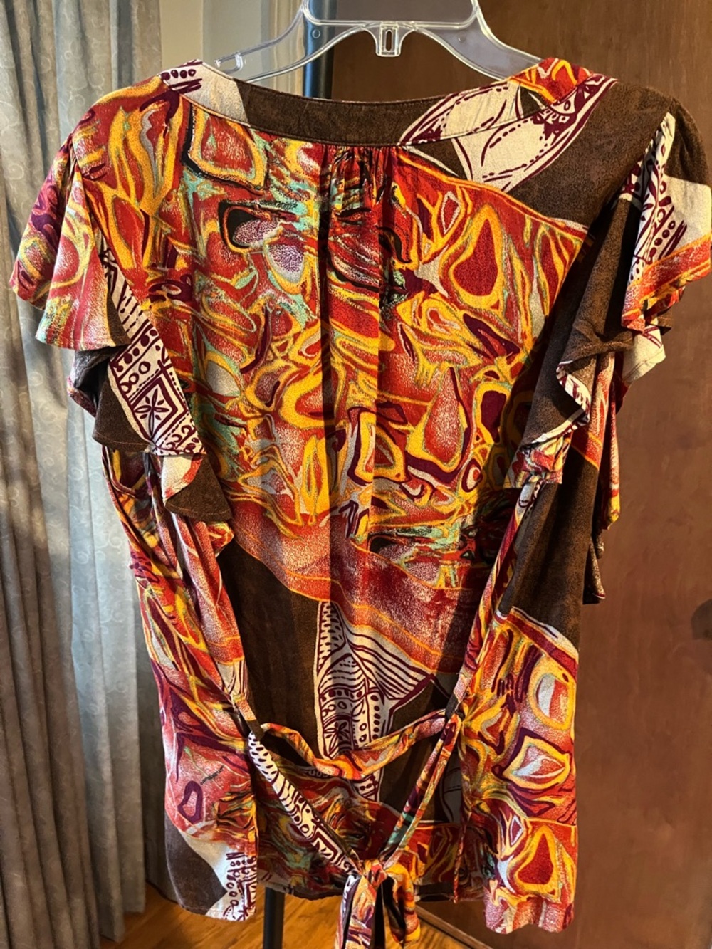 🎉Source Unknown Multicolor Abstract Flutter Sleeve Blouse - Picture 3 of 3